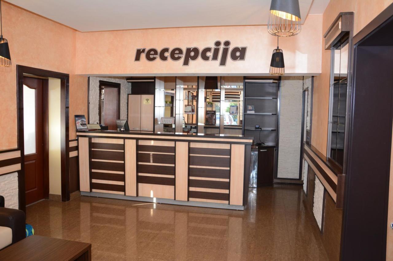 Hotel Intergaj 비옐리나 외부 사진