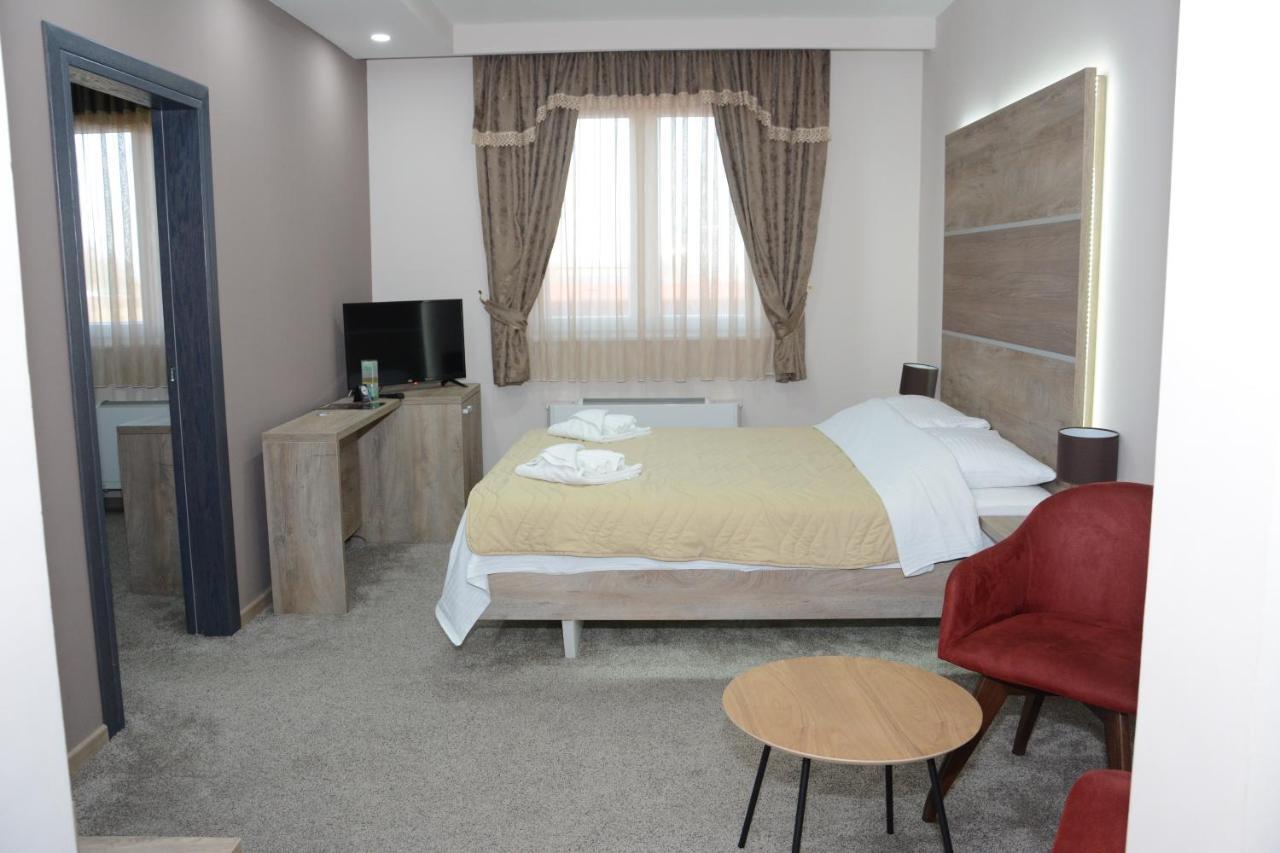Hotel Intergaj 비옐리나 외부 사진