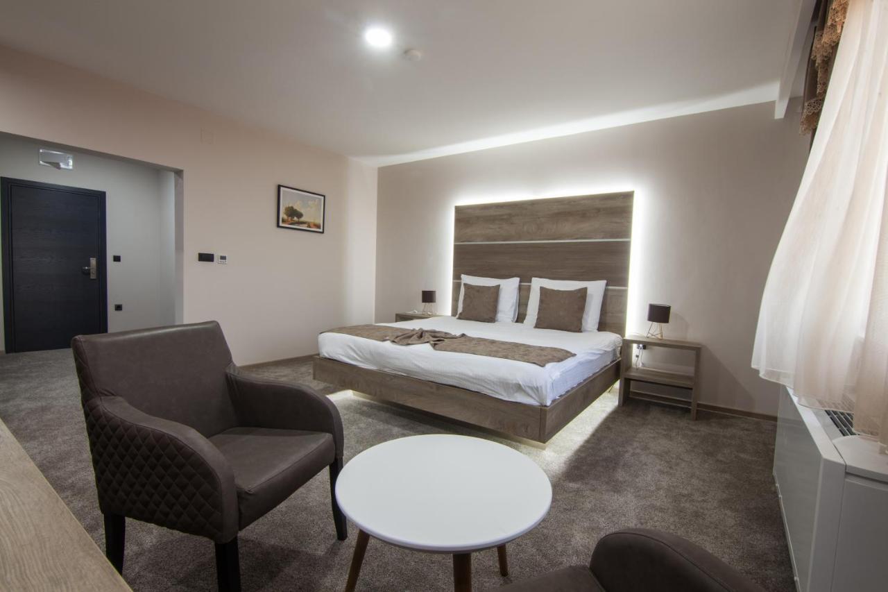 Hotel Intergaj 비옐리나 외부 사진